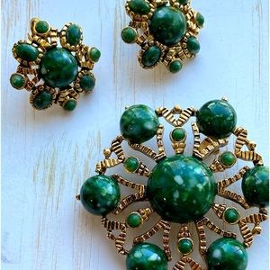 Vintage Ornate Marble Green & Gold Matching Earrings and Brooch